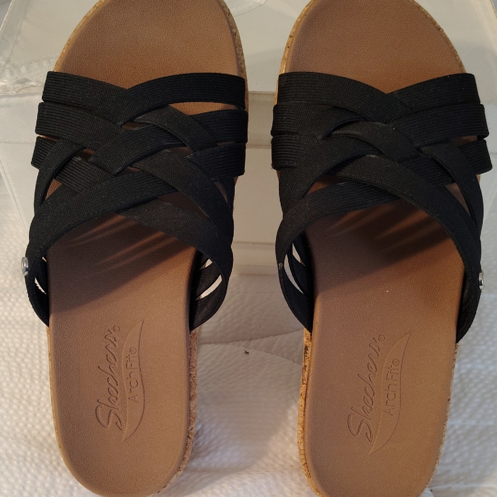 New Skechers Black Crisscross Women's Sandals